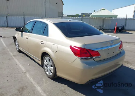 2012 Toyota Avalon z USA, uszkodzony, nr VIN 4T1BK3DB8CU471323